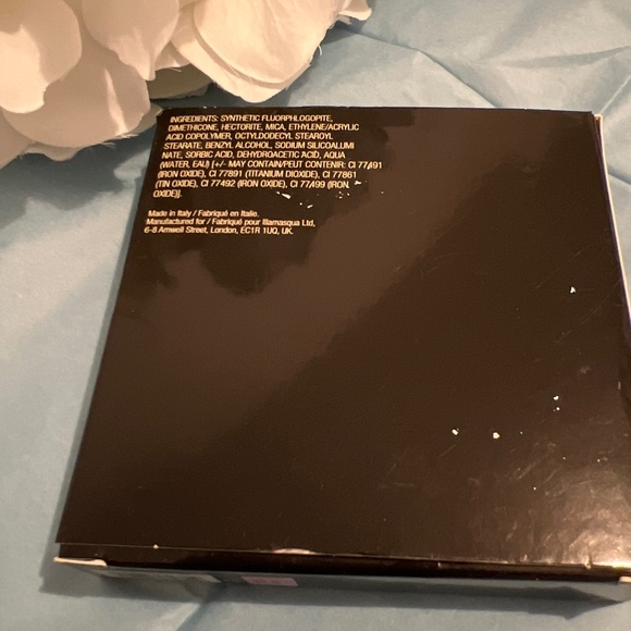 Highlighter Powder - Picture 4 of 7